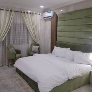 1, 2 BED ROOM SHORTLET IN CRD ESTATE LUGBE ABUJA